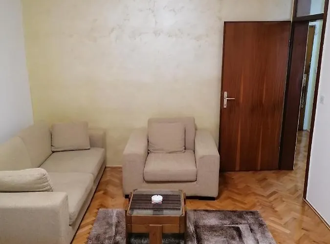 Apartament Dt *