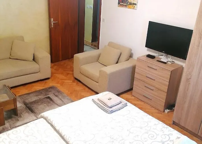 Apartament Dt *
